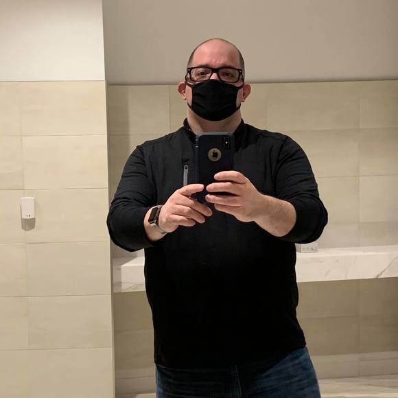 Eric Levine - Poshmark Profile Picture of Eric Levine (@cire1178) on Poshmark