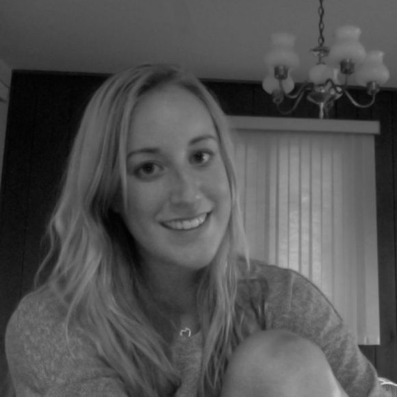 Profile Picture of Payje Kuhlemeier (@payje_kuhl) on Poshmark