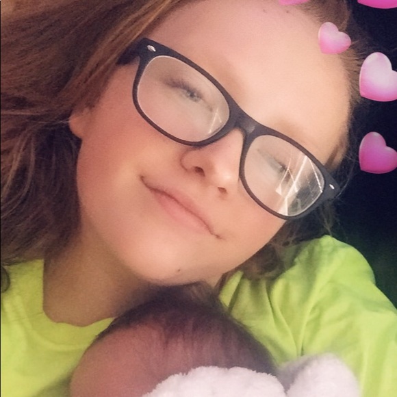 Savanna Vavak - Poshmark Profile Picture of Savanna Vavak (@sav10103) on Poshmark