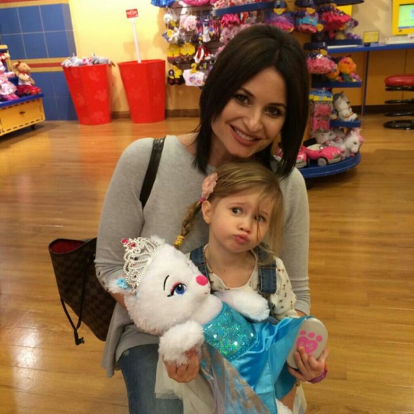 Profile Picture of Caroline Krupansky (@carolinek29) on Poshmark