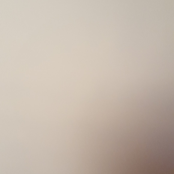 Profile Picture of Emma Keller (@emmerz25) on Poshmark