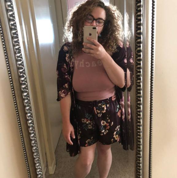 Profile Picture of Kristin Towers (@ktowers709) on Poshmark