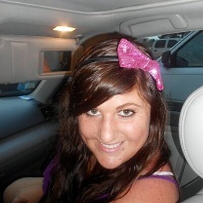 Profile Picture of Amber Durrence (@ladyshalott2006) on Twitter