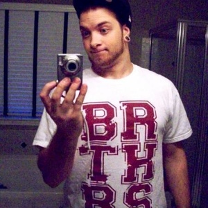 Profile Picture of Andrew Pikor (@vanhalendaygo) on Myspace