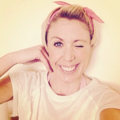 Profile Picture of Sarah Johnston (@dancingjohnston) on Twitter