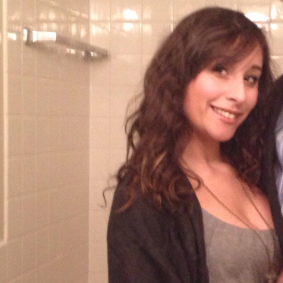Profile Picture of Lia Stoffle (@liastoffle) on Poshmark