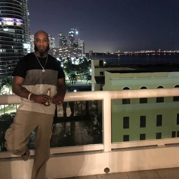 Profile Picture of Christopher Daves (@cdaves1) on Poshmark