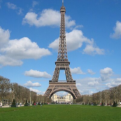 Profile Picture of Julia Manfre Dutra (@juliammd) on Twitter