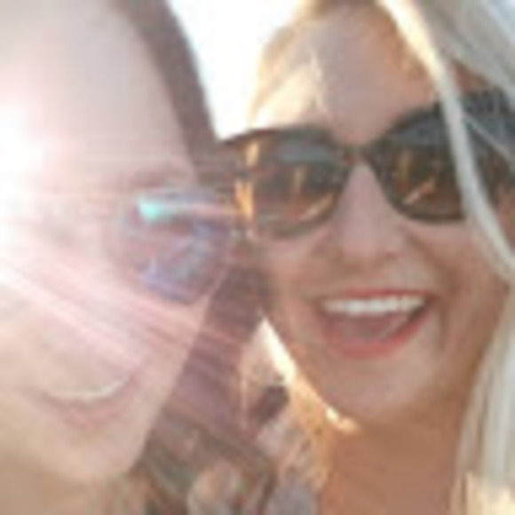 Profile Picture of Taylor Quirk (@taylorquirk) on Poshmark