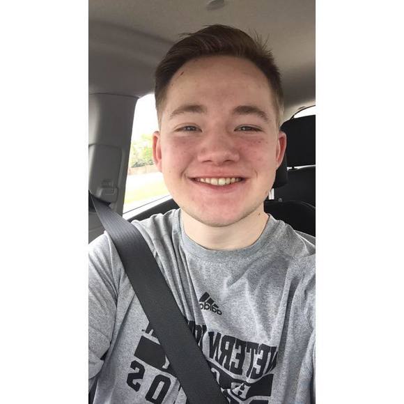 Profile Picture of Jeff Okray (@jeffreyokray33) on Poshmark