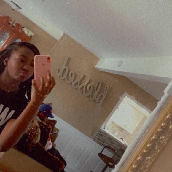 Profile Picture of Logan Wilson (@loganwilson170) on Poshmark