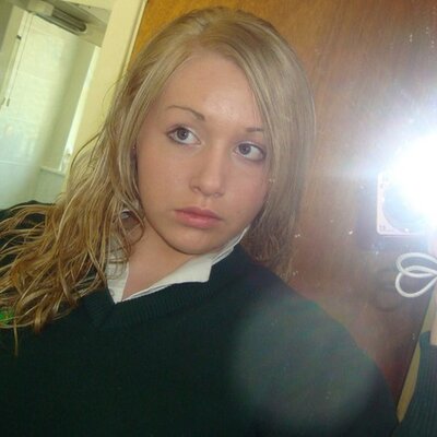 Profile Picture of Maureen Dunne (@maur_dunne2k9) on Twitter