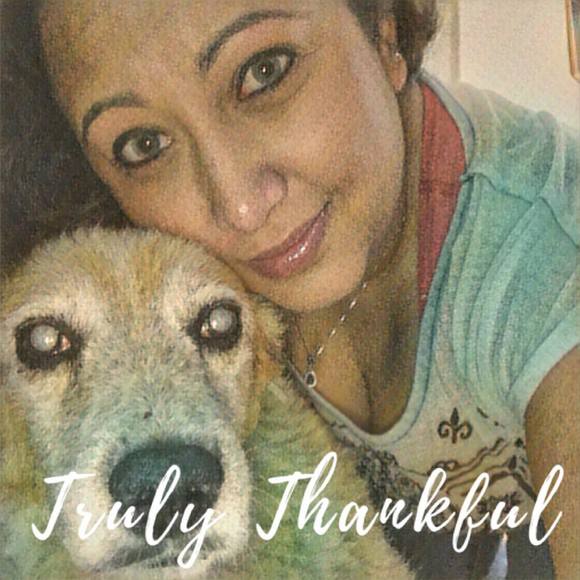 Profile Picture of Raye Munoz (@lilrayeraye12) on Poshmark