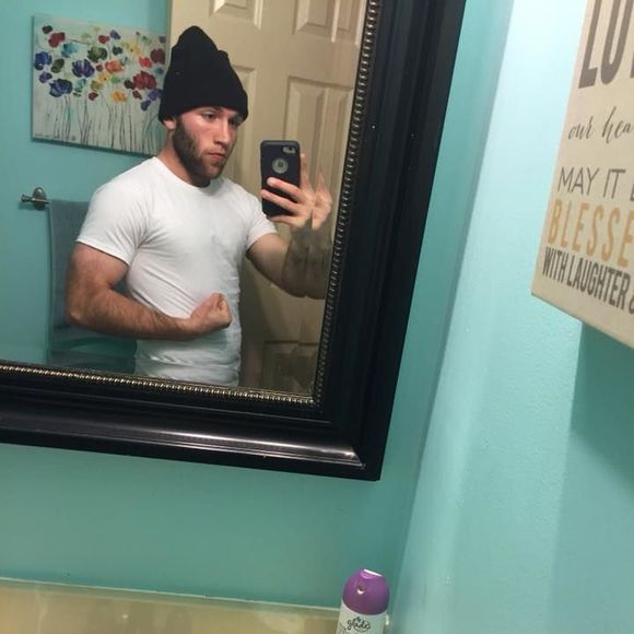 Profile Picture of Will Vanleuven (@willvanl) on Poshmark