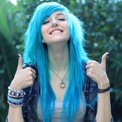 Profile Picture of Meredith Crouch 🐍 (@Meredithsuis) on Twitter