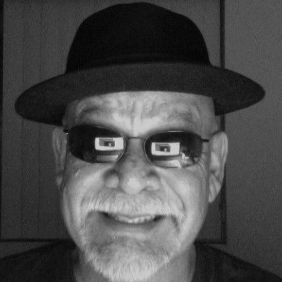 Profile Picture of Stephen Vargas (@steve_vargas52) on Poshmark
