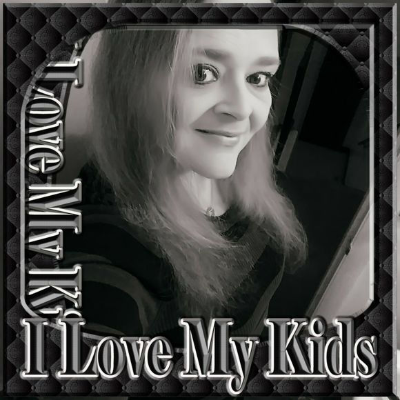 Profile Picture of April Ramsey (@grammy1976) on Poshmark