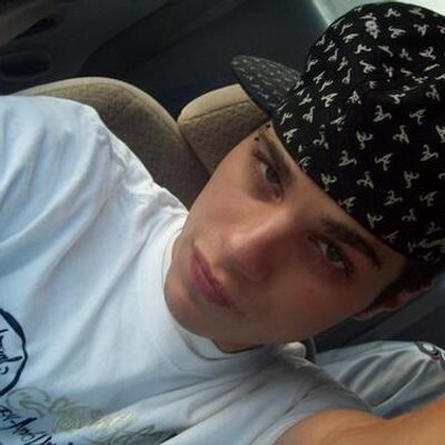 Profile Picture of John Havo (@_johnHovell) on Twitter