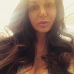 Profile Picture of Jennifer Decker (@jenniferqueen088) on Instagram