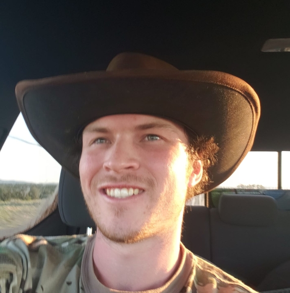 Jerred Halvorsen - Poshmark Profile Picture of Jerred Halvorsen (@jerredh96) on Poshmark