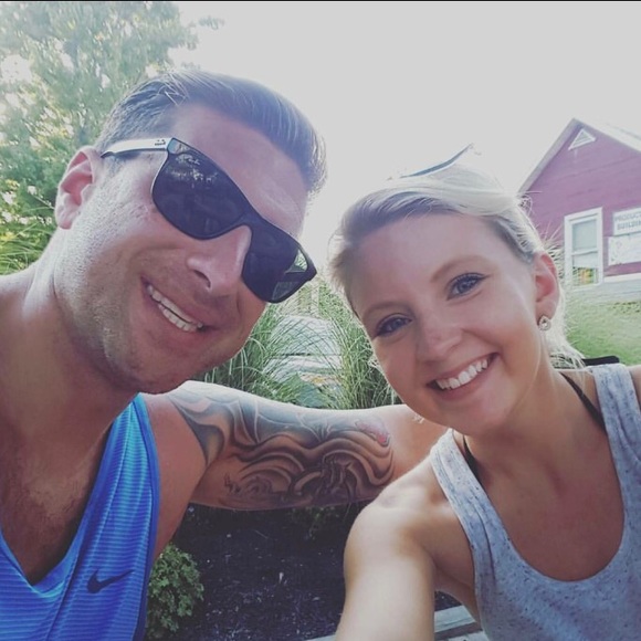 Profile Picture of Stephanie Hephner (@stephephnet) on Poshmark