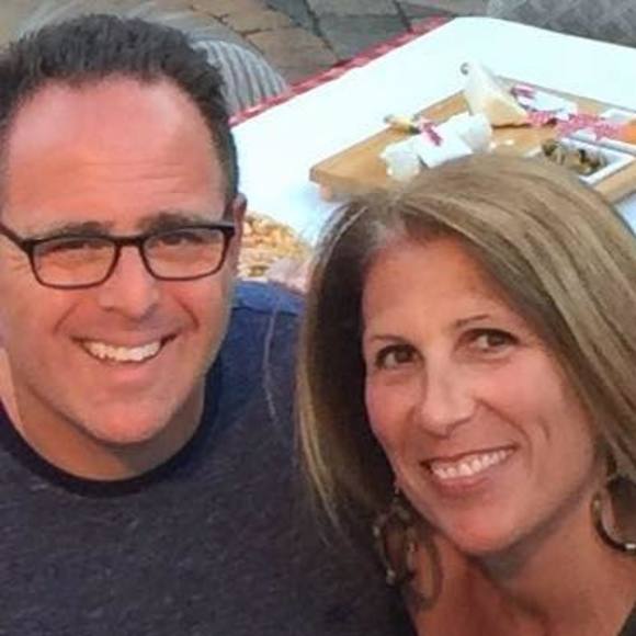 Profile Picture of Wayne Bennett (@wayne_bennett) on Poshmark