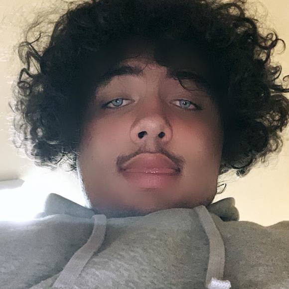 Profile Picture of Tao Daking (@taodaking) on Poshmark