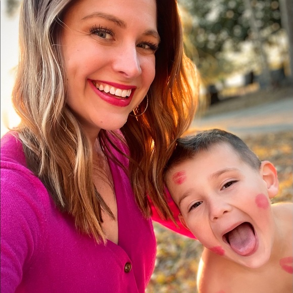 Profile Picture of Patti Cason (@pidgepat) on Poshmark