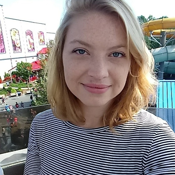 Profile Picture of Jennifer Murphy (@jmurphy0613) on Poshmark