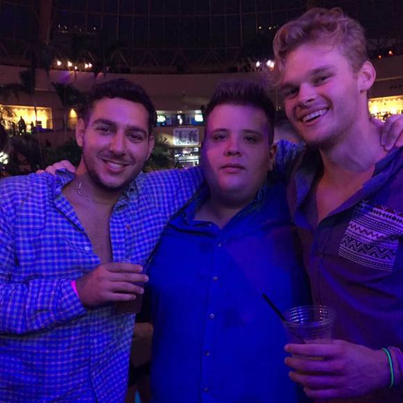 Antonio Andreoni - Poshmark Profile Picture of Antonio Andreoni (@toniandreoni) on Poshmark