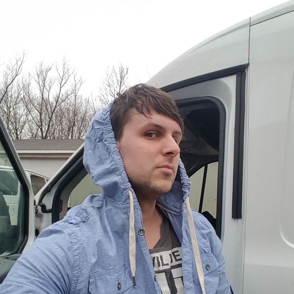 Profile Picture of Gary Cox (@coxroxdude24) on Poshmark