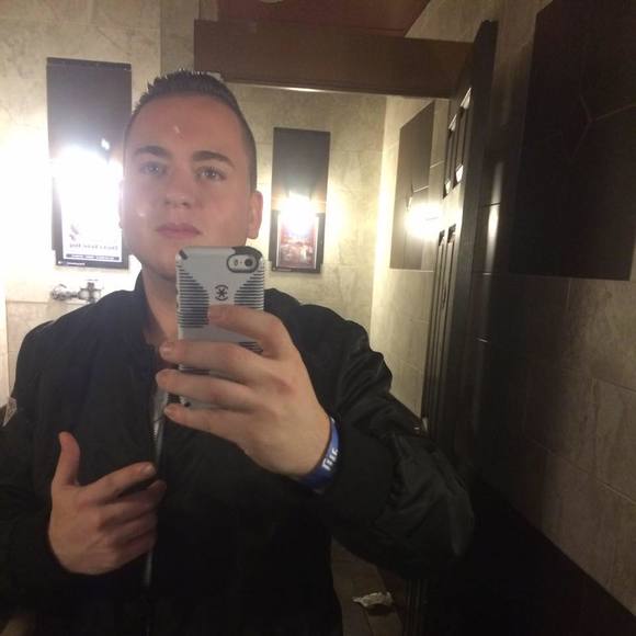 Profile Picture of Chris Dupont (@cdupp69) on Poshmark