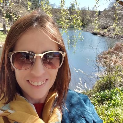 Profile Picture of Laura Beadle (@laurabeadle) on Twitter