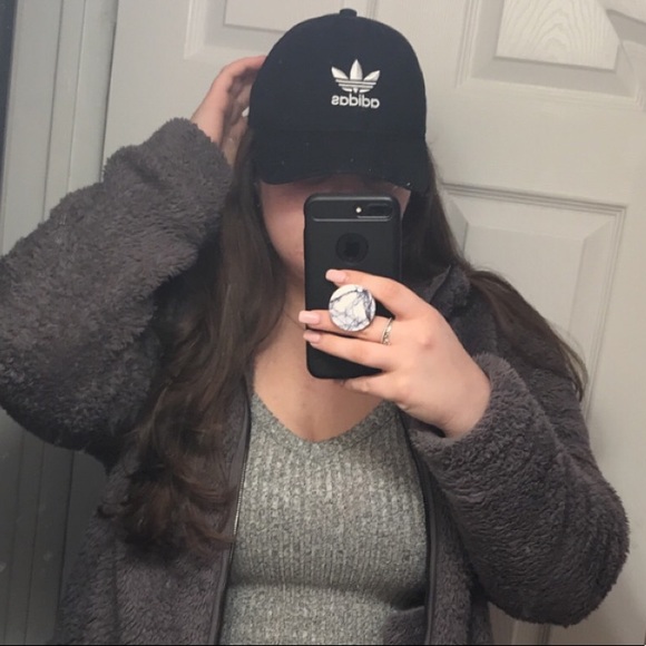 Profile Picture of Danielle Spanier (@dani_elllle27) on Poshmark