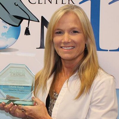 Profile Picture of Laurie Scott (@lhogle) on Twitter