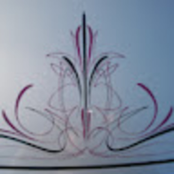 Profile Picture of Julie Delbruegge (@dndelbruegge) on Poshmark