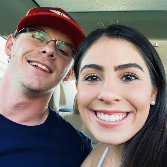 Profile Picture of Kate Brasseux (@kebrasseux) on Poshmark