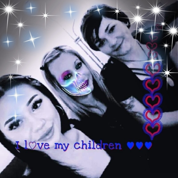 Profile Picture of Dyana Picariello (@dpicariello47) on Poshmark