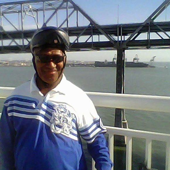 Profile Picture of Patemo Vakalolo (@patemovakalolo) on Poshmark