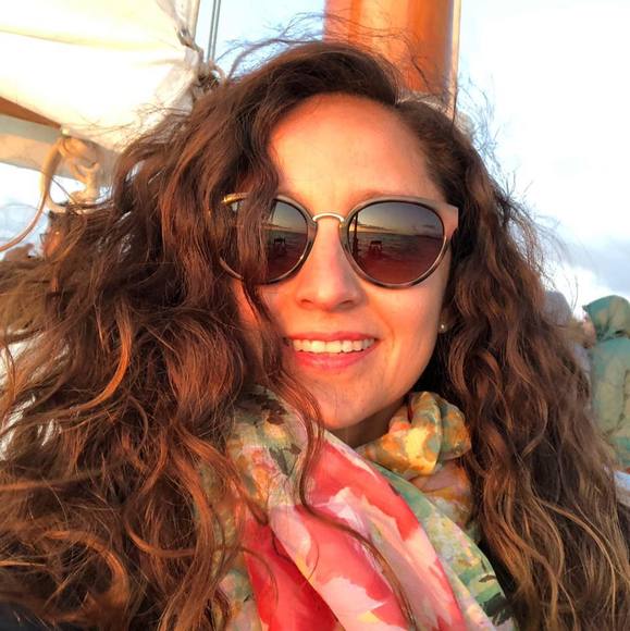 Profile Picture of Silvia Rivas (@silviamoralesr) on Poshmark