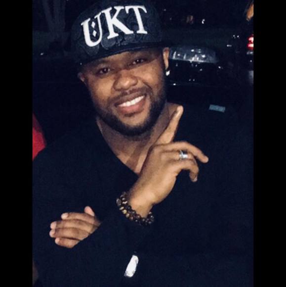 Profile Picture of Stephen Monye (@jivliken) on Poshmark