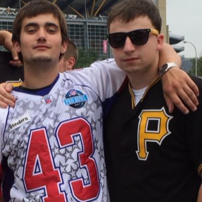 Profile Picture of Frank Reynolds (@BobbyG696969) on Twitter