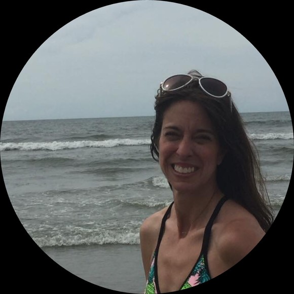 Profile Picture of Jonni Hecker (@jonnihecker) on Poshmark