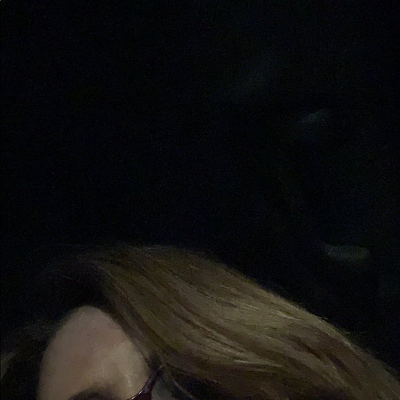 Profile Picture of Kelly Huscher (@elleusch) on Poshmark
