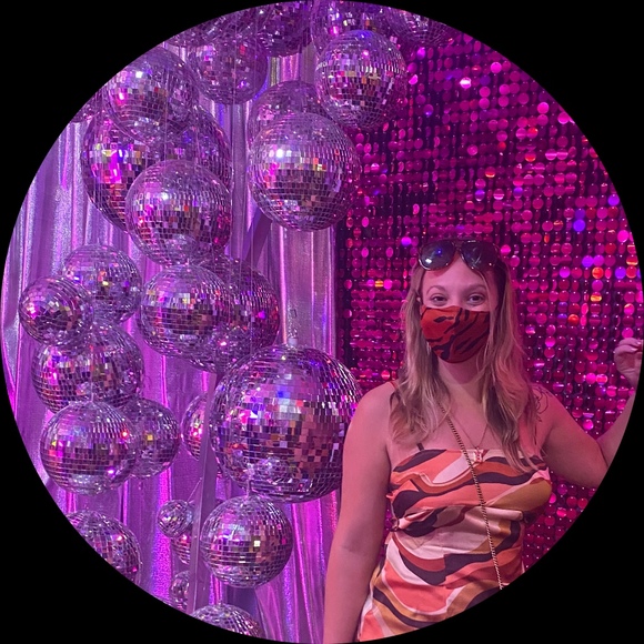 Profile Picture of Dani Bryant (@dniphntom) on Poshmark