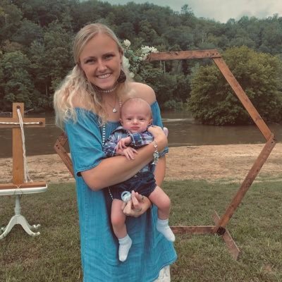 Profile Picture of Haley (@HaleyEversole98) on Twitter