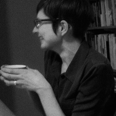 Profile Picture of Jane Simon (@photos__books) on Twitter