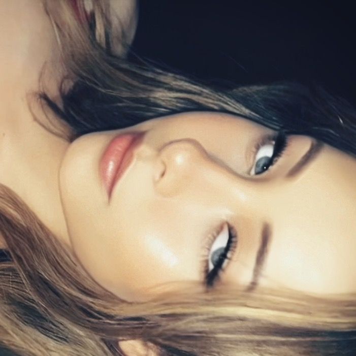 Profile Picture of Alexandra (@alexkarlispam) on Tiktok