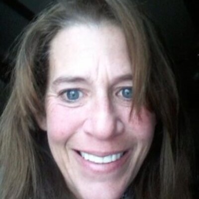 Profile Picture of Lora Rowe (@Stelle39) on Twitter
