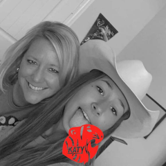 Profile Picture of Robyn Schulze (@rlschulze) on Poshmark